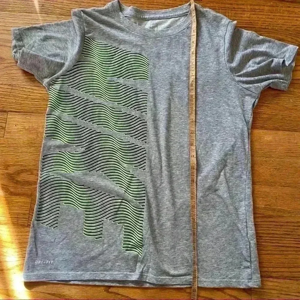 The Nike Tee Dri-fit